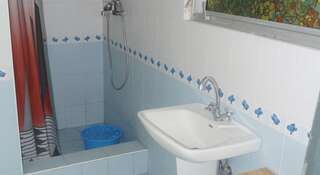 Гостиница Морской Лоо Двухместный номер с 2 отдельными кроватями и общей ванной комнатой-2